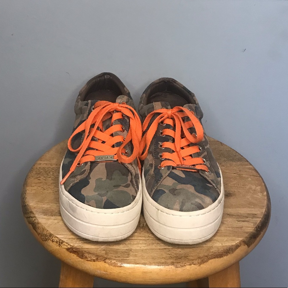 Camo platform sneakers